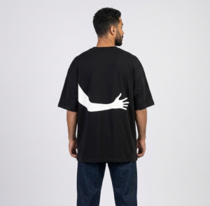 Hug Black Oversized Tshirt