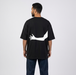 Hug Black Oversized Tshirt